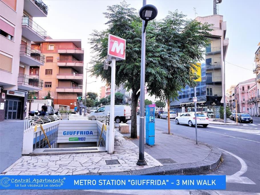 Central Apartments Mezzanine - 1 Min To Via Etnea Catania Ngoại thất bức ảnh
