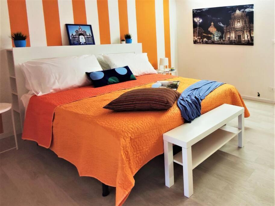 Central Apartments Mezzanine - 1 Min To Via Etnea Catania Ngoại thất bức ảnh